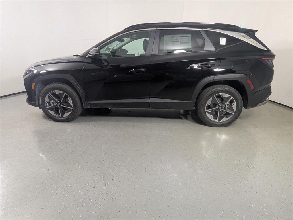 new 2025 Hyundai TUCSON Hybrid car, priced at $35,796