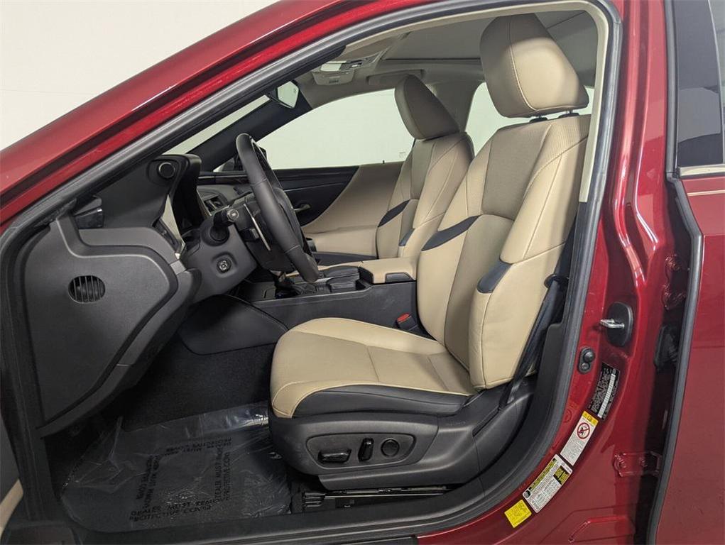 used 2019 Lexus ES 350 car, priced at $28,726