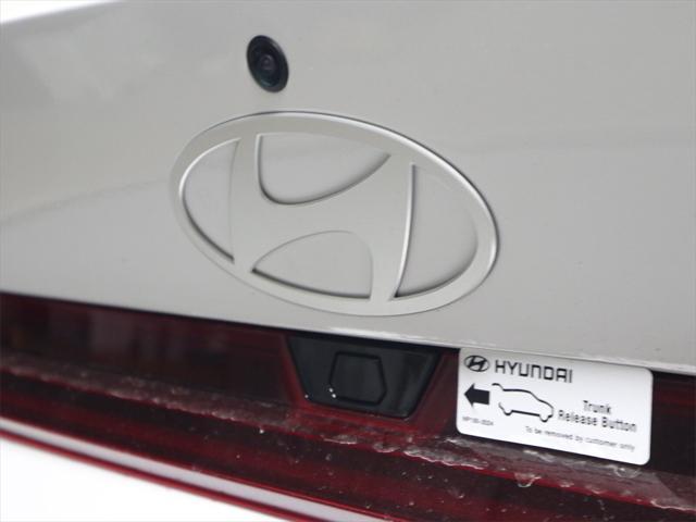 new 2024 Hyundai Elantra HEV car, priced at $272,560