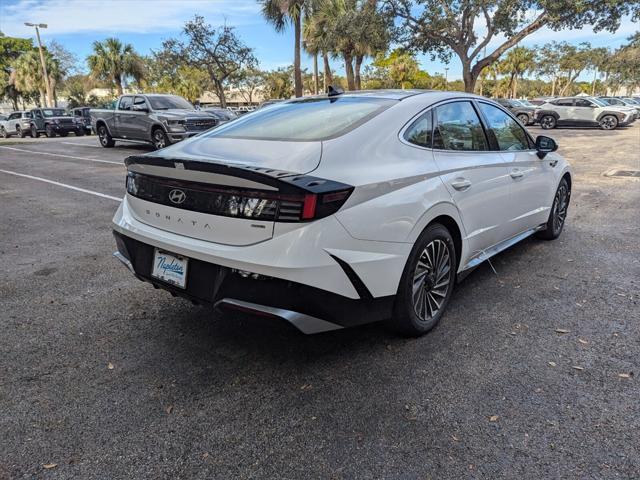 new 2025 Hyundai Sonata Hybrid car, priced at $32,507