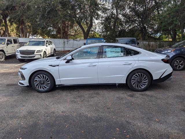 new 2025 Hyundai Sonata Hybrid car, priced at $32,507