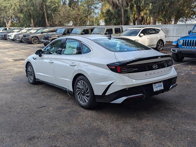 new 2025 Hyundai Sonata Hybrid car, priced at $32,507