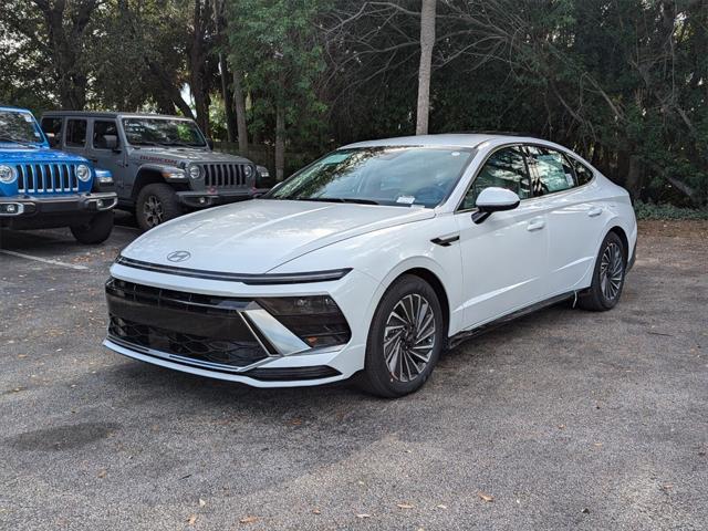 new 2025 Hyundai Sonata Hybrid car, priced at $32,507