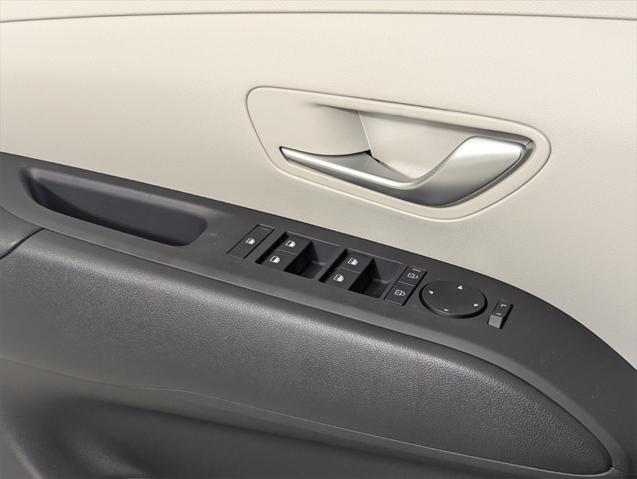 new 2025 Hyundai Tucson car, priced at $33,105