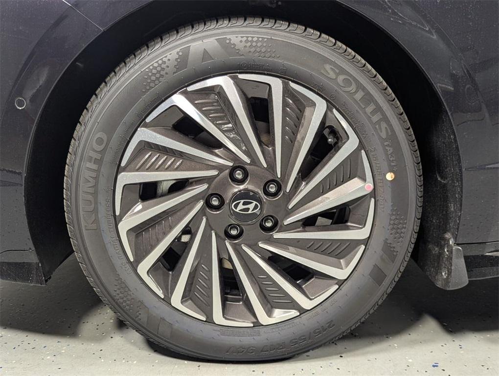 new 2025 Hyundai Sonata Hybrid car, priced at $38,443