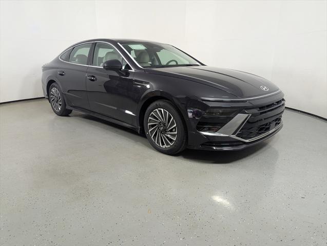 new 2025 Hyundai Sonata Hybrid car, priced at $38,443