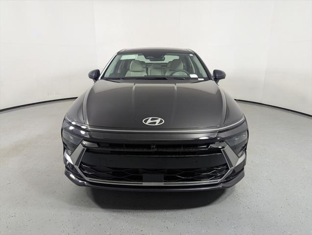 new 2025 Hyundai Sonata Hybrid car, priced at $38,443