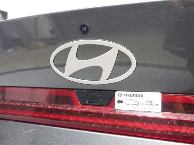 new 2024 Hyundai Elantra car, priced at $28,550