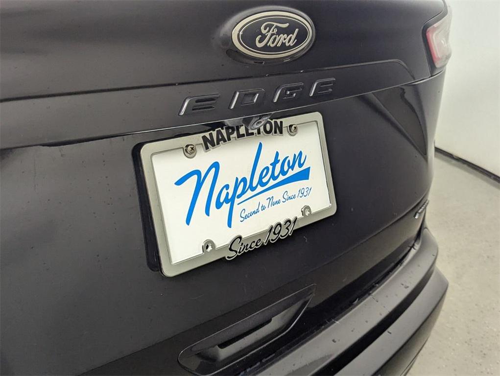 used 2022 Ford Edge car, priced at $16,847