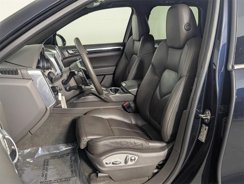 used 2018 Porsche Cayenne car, priced at $29,597