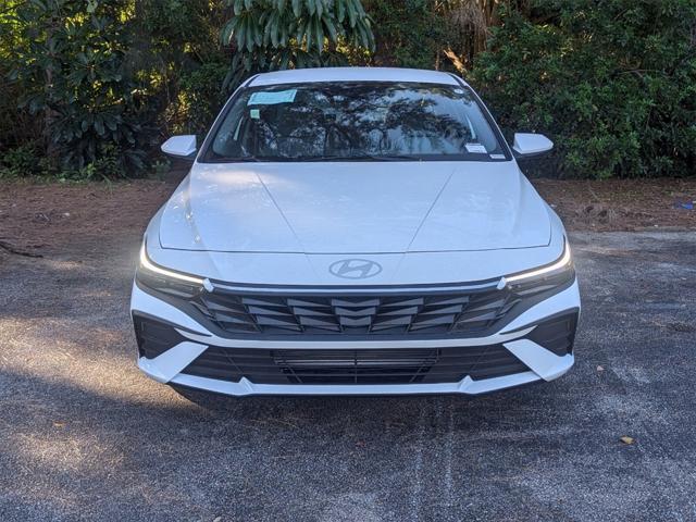 new 2025 Hyundai Elantra car, priced at $22,260