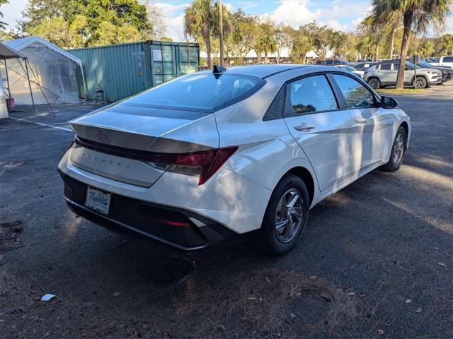 new 2025 Hyundai Elantra car, priced at $22,260