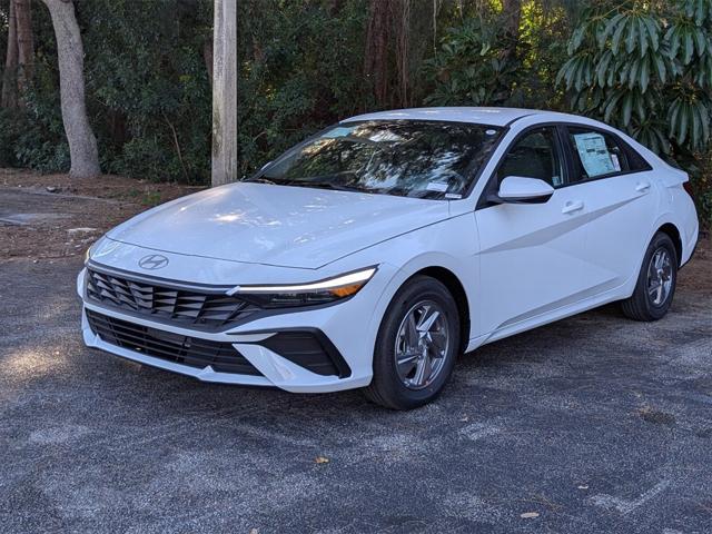 new 2025 Hyundai Elantra car, priced at $22,260