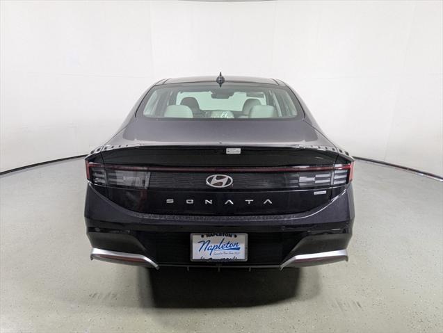 new 2025 Hyundai Sonata Hybrid car, priced at $38,443