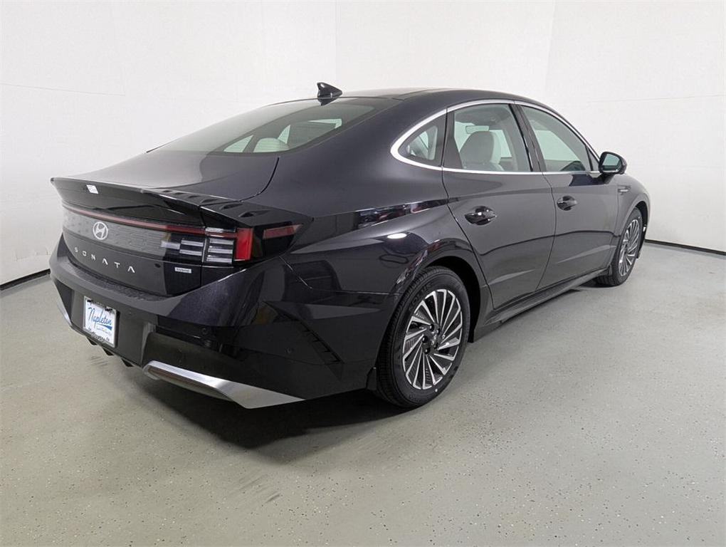 new 2025 Hyundai Sonata Hybrid car, priced at $38,443