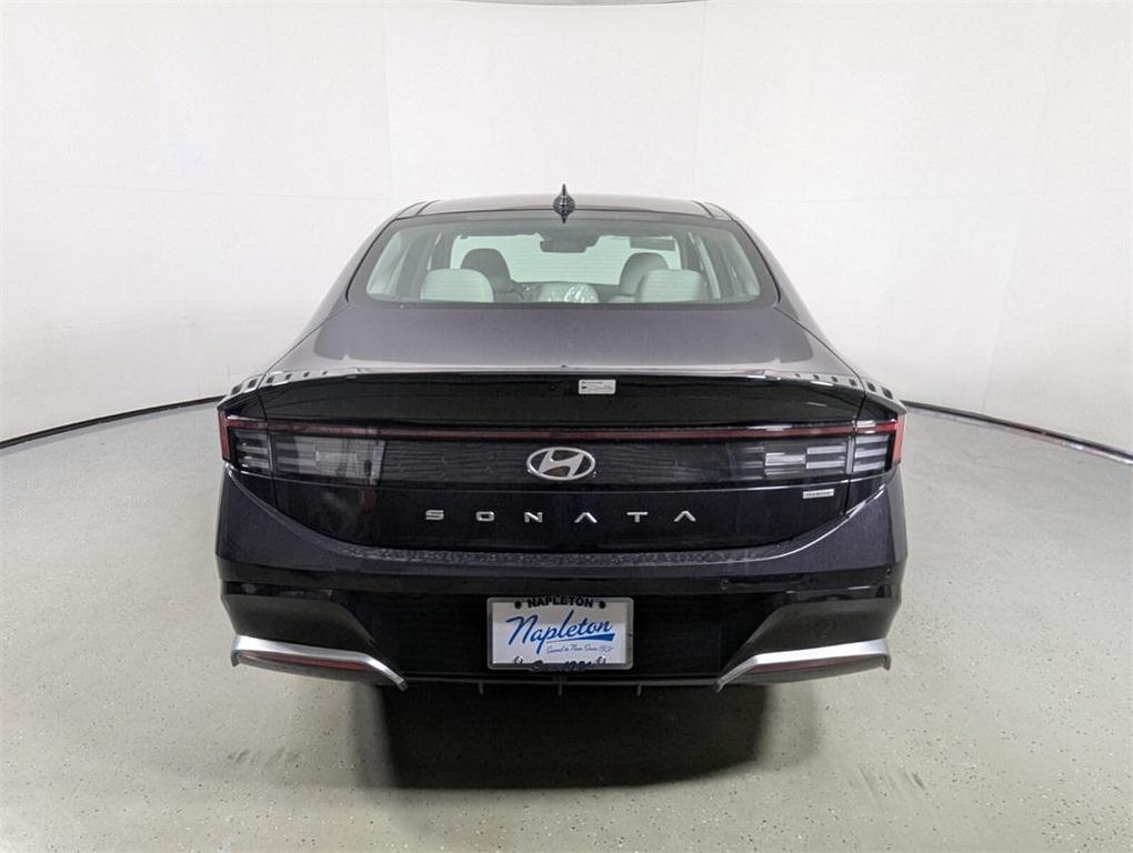 new 2025 Hyundai Sonata Hybrid car, priced at $38,443