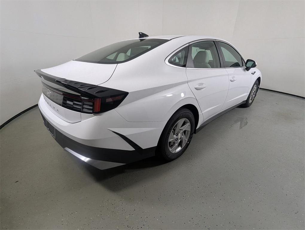new 2025 Hyundai Sonata car, priced at $26,995