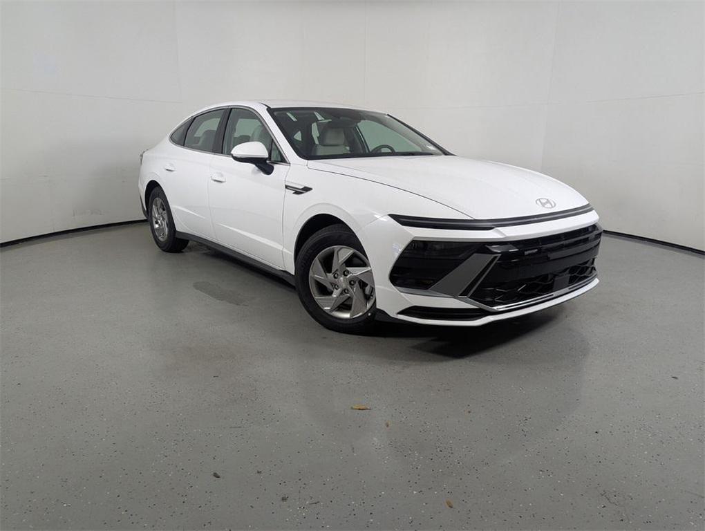 new 2025 Hyundai Sonata car, priced at $26,995