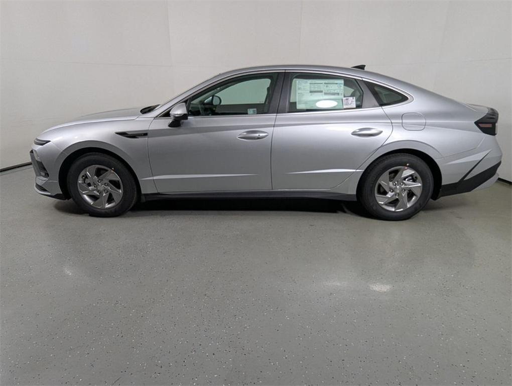 new 2025 Hyundai Sonata car, priced at $25,049