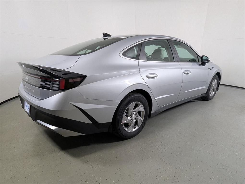 new 2025 Hyundai Sonata car, priced at $25,049