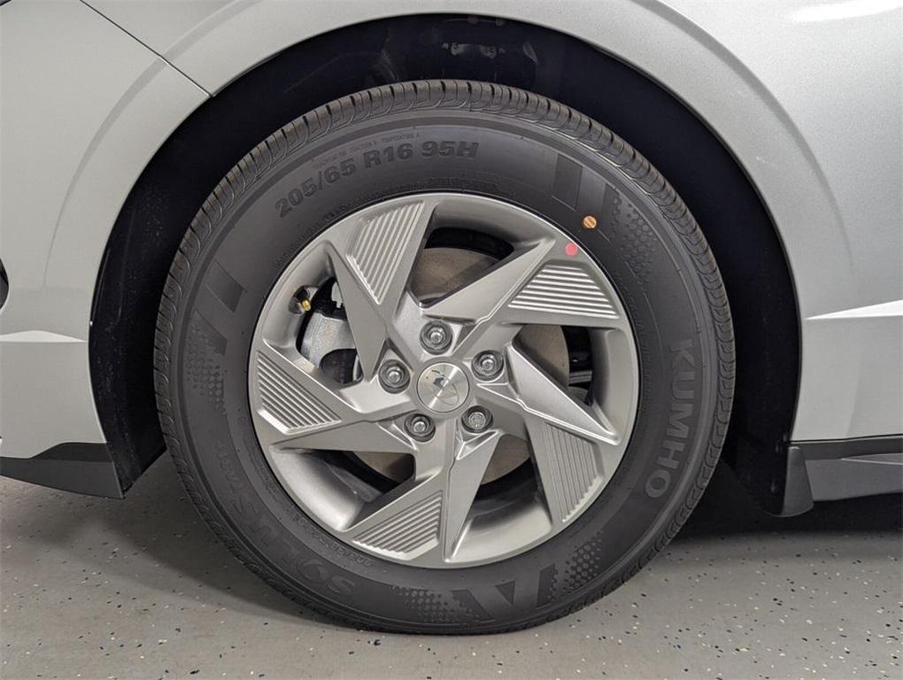 new 2025 Hyundai Sonata car, priced at $25,049