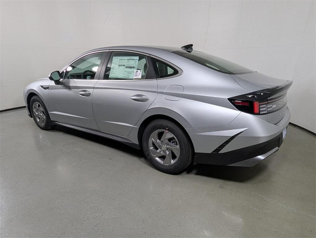 new 2025 Hyundai Sonata car, priced at $25,049