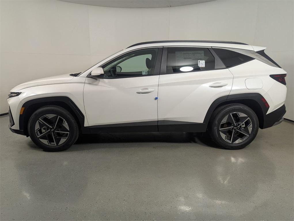 new 2025 Hyundai Tucson car, priced at $32,117