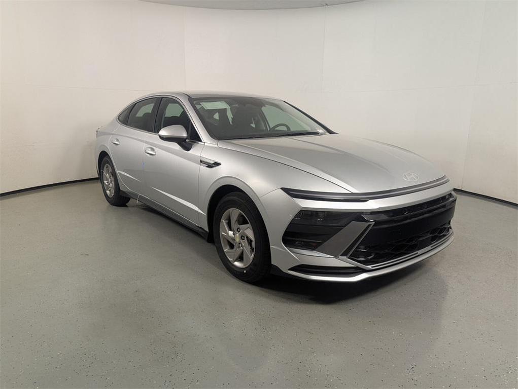 new 2025 Hyundai Sonata car, priced at $27,917