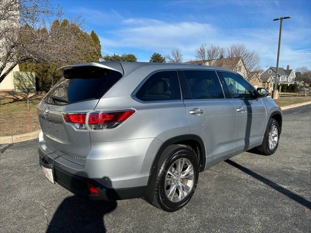 used 2015 Toyota Highlander car, priced at $15,885