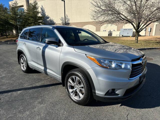 used 2015 Toyota Highlander car, priced at $15,885