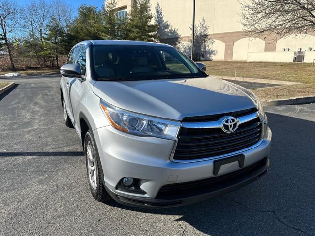 used 2015 Toyota Highlander car, priced at $15,885