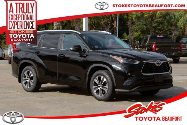 used 2023 Toyota Highlander car, priced at $39,799