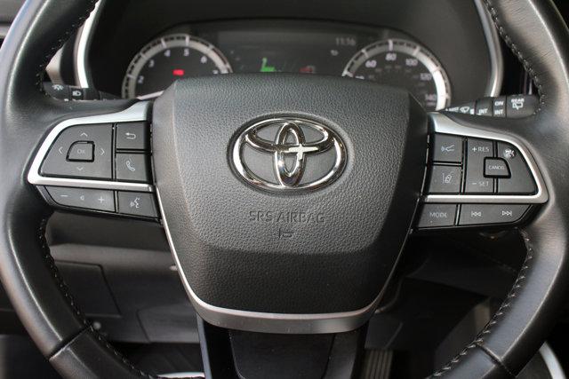 used 2023 Toyota Highlander car, priced at $39,654