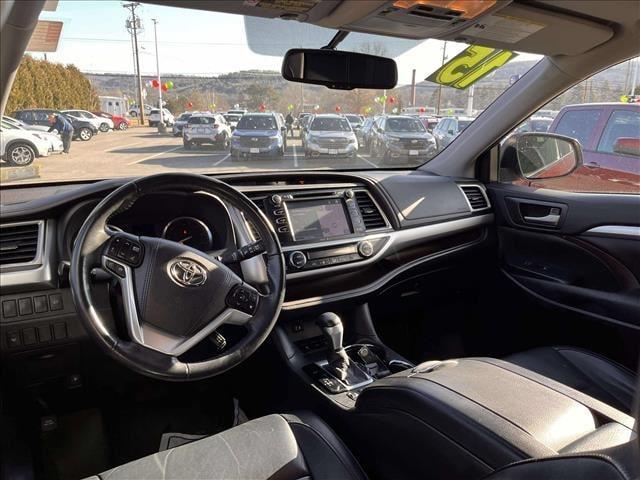 used 2015 Toyota Highlander car, priced at $15,471