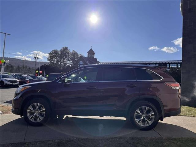 used 2015 Toyota Highlander car, priced at $15,471