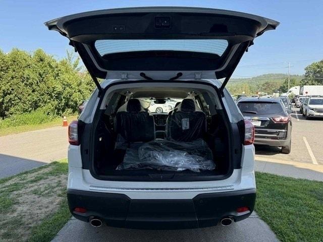 new 2025 Subaru Ascent car, priced at $40,344