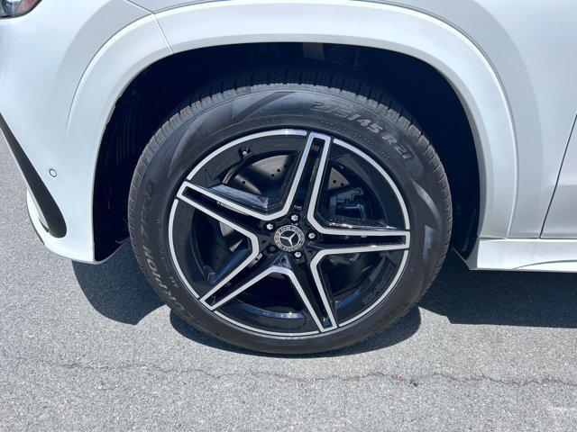 new 2025 Mercedes-Benz GLS 450 car, priced at $102,000