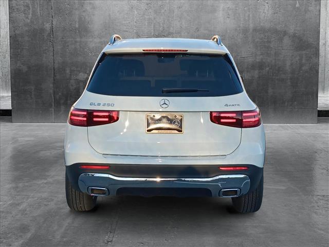 new 2025 Mercedes-Benz GLB 250 car, priced at $46,550