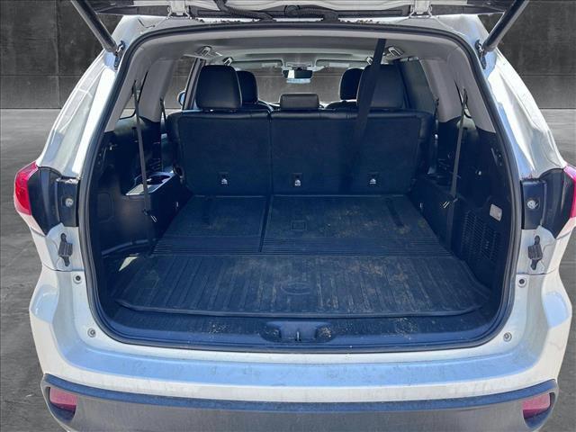 used 2019 Toyota Highlander car, priced at $20,474