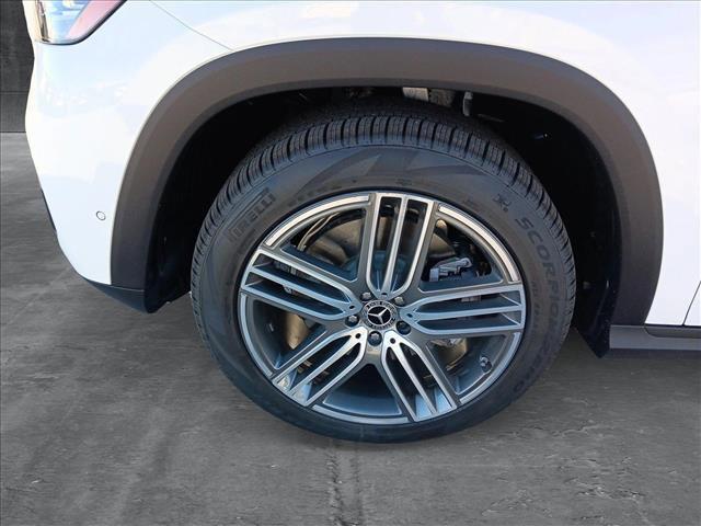 new 2025 Mercedes-Benz GLS 450 car, priced at $93,145