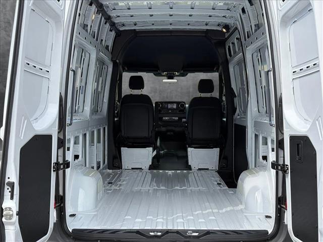 new 2025 Mercedes-Benz Sprinter 2500 car, priced at $74,386