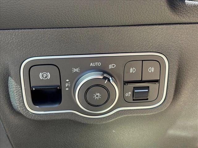new 2025 Mercedes-Benz GLB 250 car, priced at $51,540