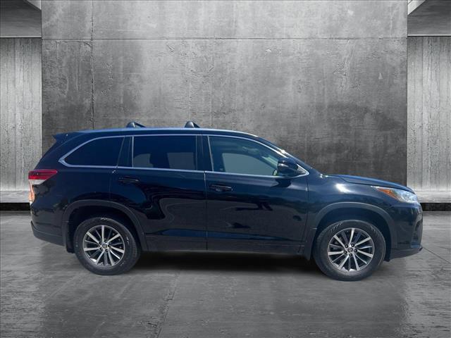 used 2017 Toyota Highlander car, priced at $19,149