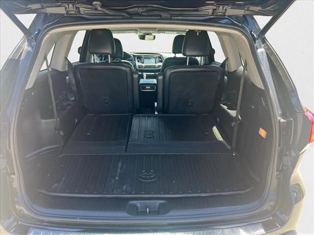 used 2017 Toyota Highlander car, priced at $17,674