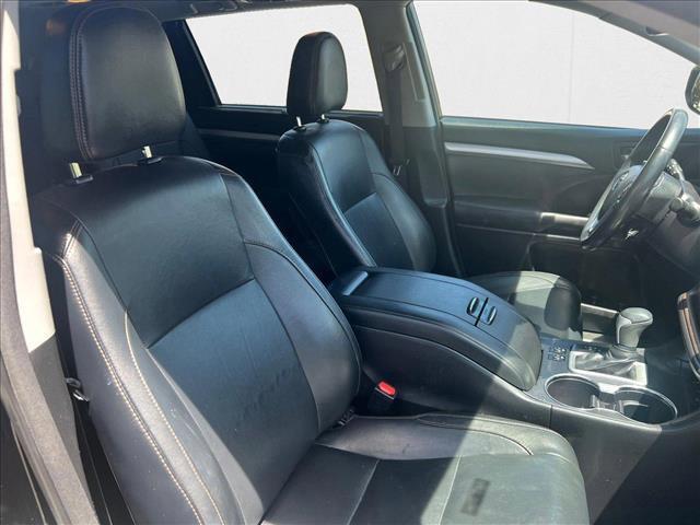 used 2017 Toyota Highlander car, priced at $17,674