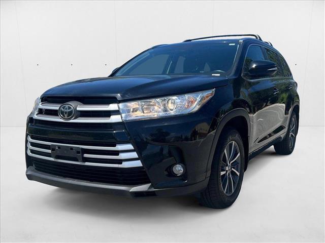 used 2017 Toyota Highlander car, priced at $17,674