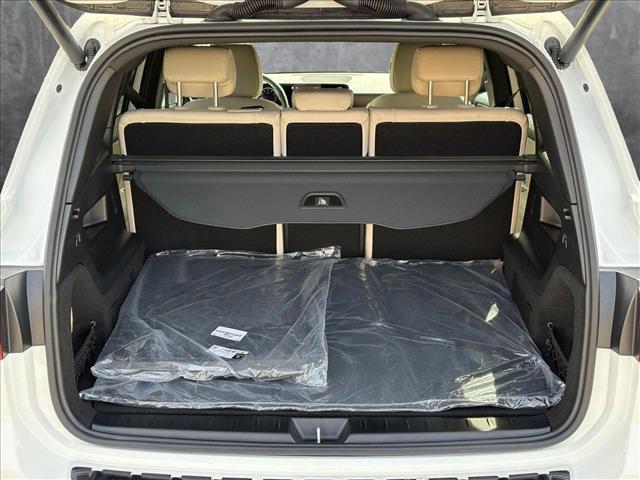new 2025 Mercedes-Benz GLB 250 car, priced at $52,385