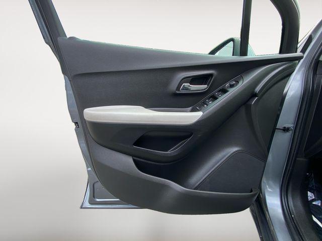 used 2020 Chevrolet Trax car, priced at $12,272