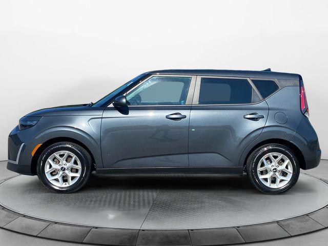 used 2023 Kia Soul car, priced at $16,072