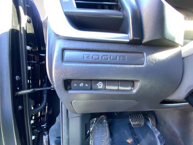 used 2024 Nissan Rogue car, priced at $18,872